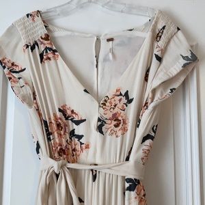 Free people floral maxi dress Size 6